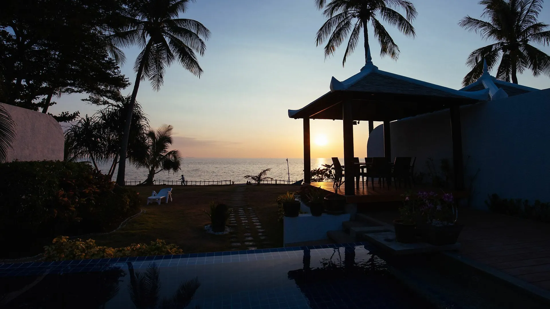 Thai Island Dream Estate Ko Lanta 3*,  Thailand